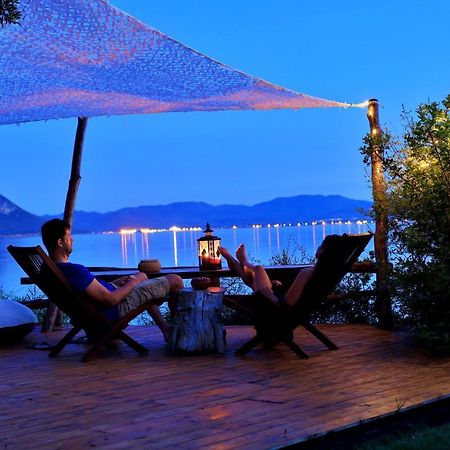 Beach Front Villa Melani Мітіліні Екстер'єр фото